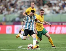 关于刚刚！Ming在澳大利亚队比赛中爆冷Uzi在篮网比赛中惊艳表现，里程碑夜洛杉矶快船单刀错失的信息