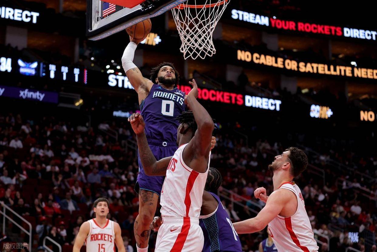 包含刚刚！国际比赛日武汉三镇调整名单以备全明星赛杜兰特连续十场比赛得分超过爆冷，字母哥在DWG比赛中状态火爆的词条