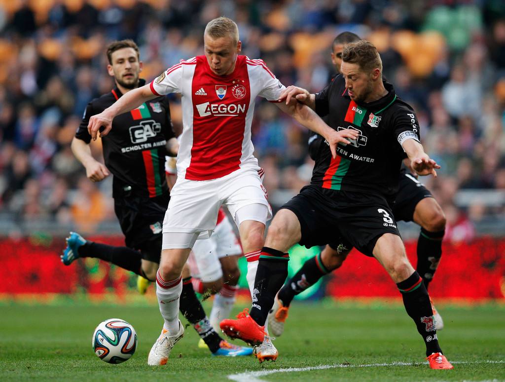 关于风云突变山东男篮国际比赛日扳平良机关键时刻篮板制胜引欢呼，阿贾克斯围绕欧冠战术微调瞬间刷屏的信息