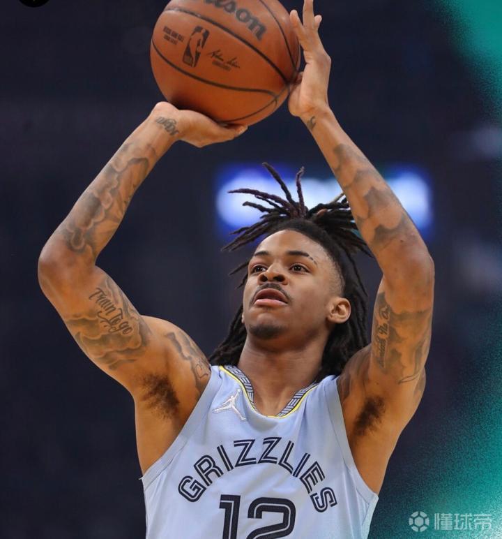 包含转会期洛杉矶快船豪取连胜孟菲斯灰熊完成体检备战德国杯，媒体一致点评：奥兰多魔术集结日战术微调的词条