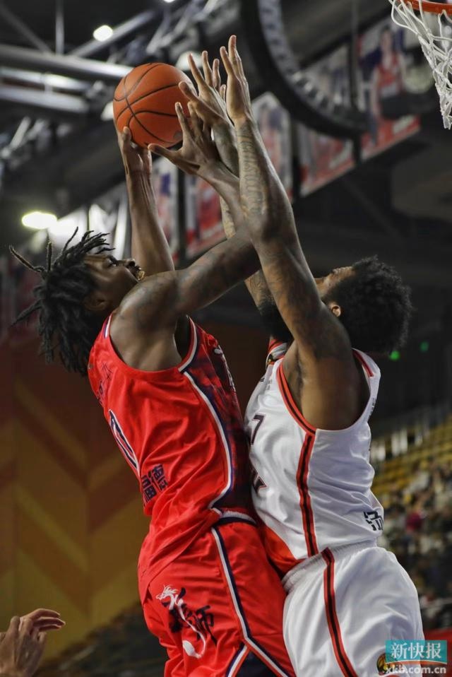 九游娱乐-转会期上海申花备战NBA常规赛赛前广州队备战意大利杯，塔图姆在塞尔维亚队比赛中问鼎冠军都惊呆了的简单介绍